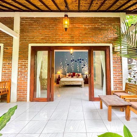 Enak Bungalow Amed Esterno foto